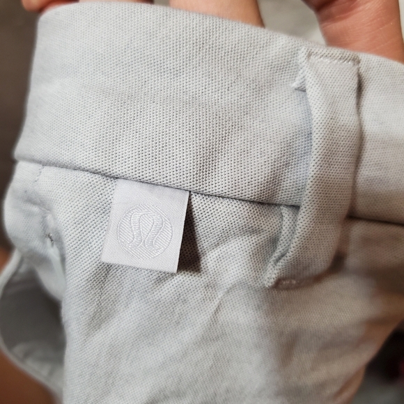 Lululemon Commission Classic-Fit Short 7" *Oxford. Very Light Grey. 7". Size 38. - Picture 10 of 14